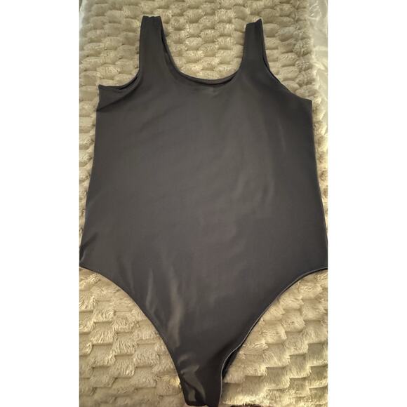 Torrid Sculpting Knit Double Scoop Bodysuit Womens Plus Gray Size 1 - Picture 6 of 7